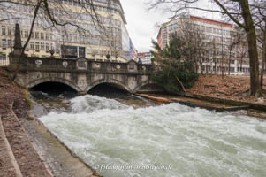 Gerhard Willhalm – Eisbachwelle