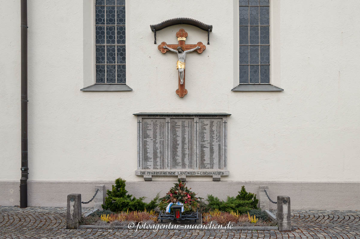 Kriegerdenkmal – Denkmal/Kunstwerk in München