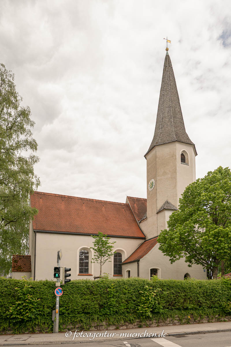 title=Alte Kath. Kirche St. Johann Baptist - Herterichstraße  - 