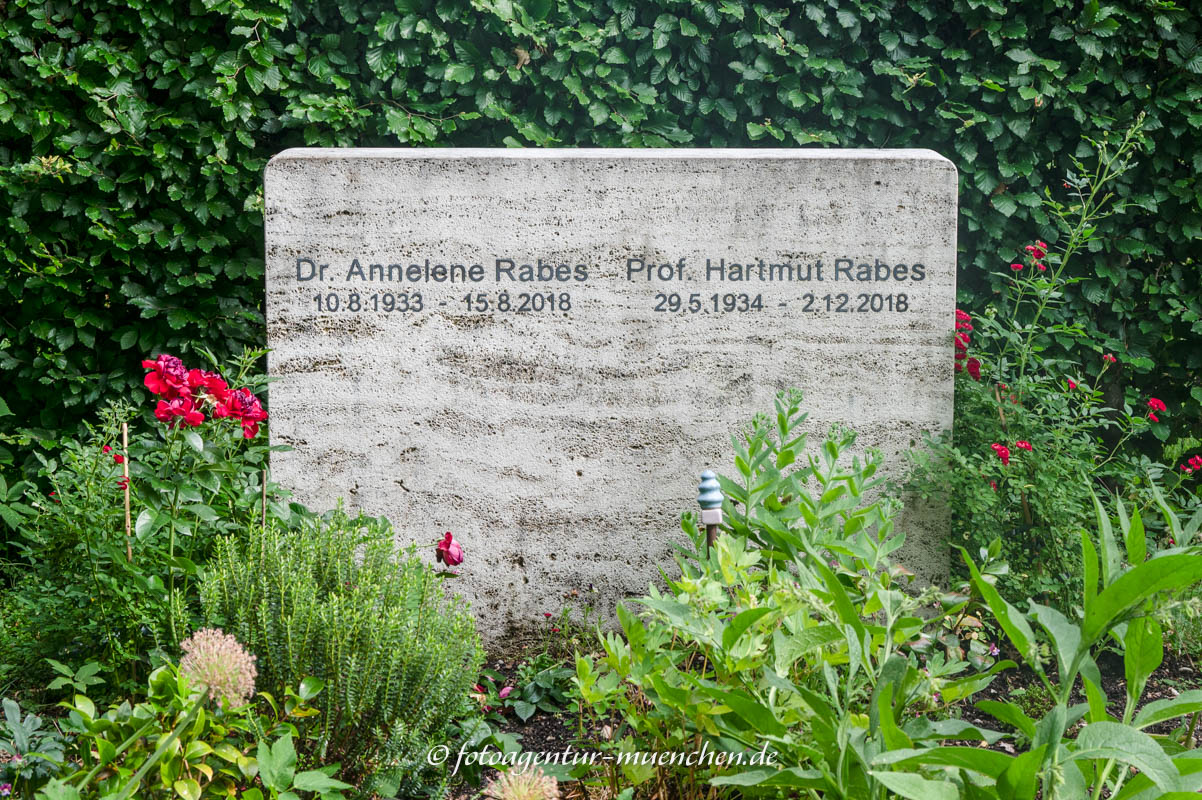 Grab - Hartmut Rabes