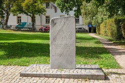  – Gedenkstein